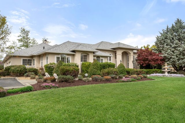 660 Coutant Lane, Grants Pass, OR 97527