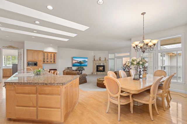 660 Coutant Lane, Grants Pass, OR 97527