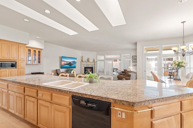 660 Coutant Lane, Grants Pass, OR 97527