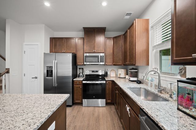 1051 Crescent Cove Lane, Summerville, SC 29483