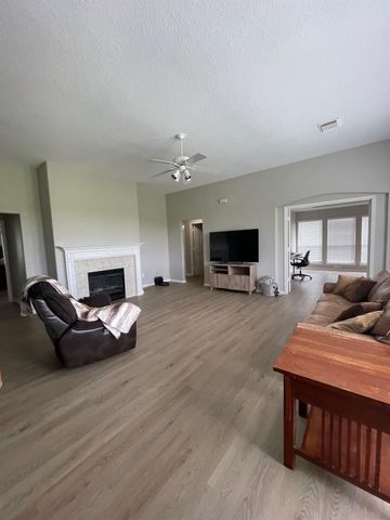 16702 Town Glade Drive, Cypress, TX 77429