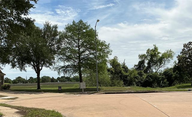 16702 Town Glade Drive, Cypress, TX 77429