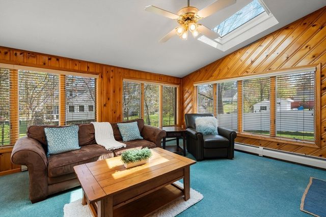 14 Trinity Drive, Nashua, NH 03063