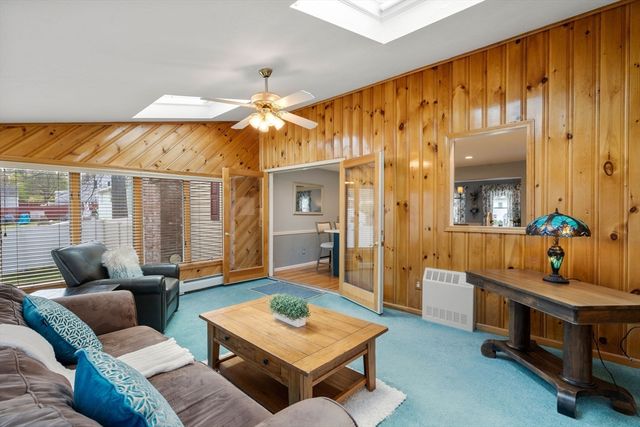 14 Trinity Drive, Nashua, NH 03063
