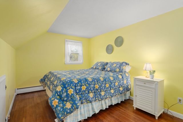 14 Trinity Drive, Nashua, NH 03063