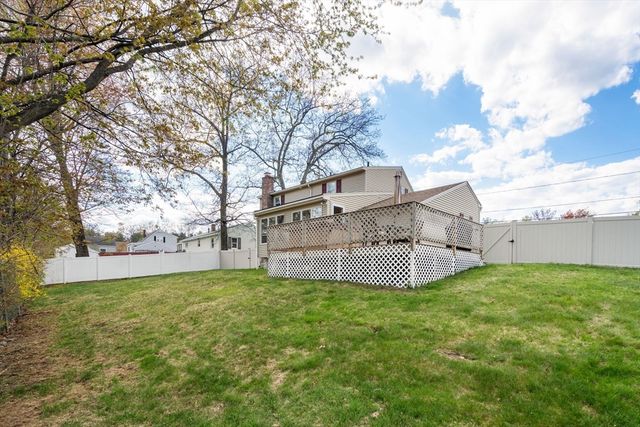 14 Trinity Drive, Nashua, NH 03063