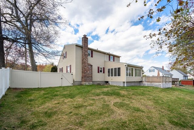 14 Trinity Drive, Nashua, NH 03063