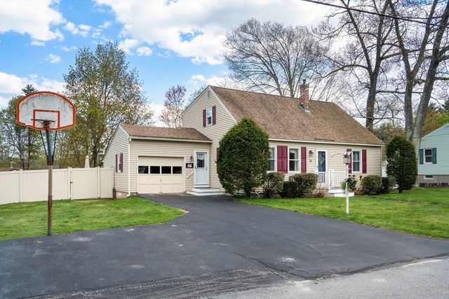 14 Trinity Drive, Nashua, NH 03063
