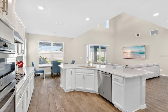 1252 PANDO LOOP, Orlando, FL 32824