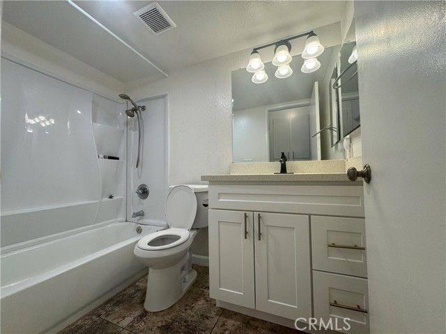 20702 El Toro Road 309, Lake Forest (el Toro), CA 92630