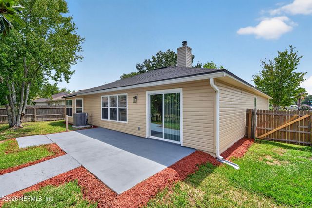 2438 TYSON LAKE Drive, Jacksonville, FL 32221