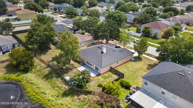 2438 TYSON LAKE Drive, Jacksonville, FL 32221