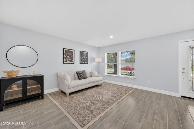 2438 TYSON LAKE Drive, Jacksonville, FL 32221