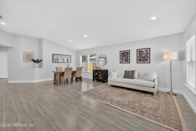 2438 TYSON LAKE Drive, Jacksonville, FL 32221