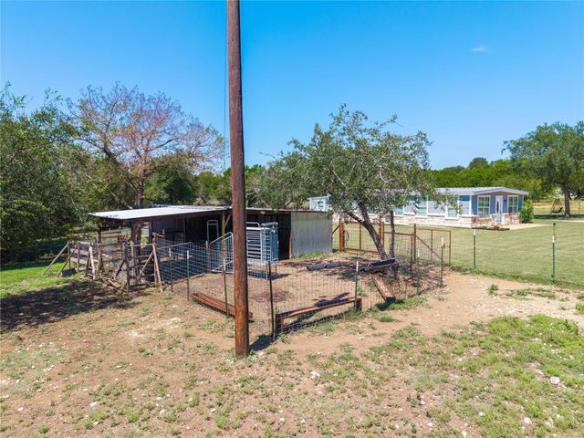 122 Homestead Drive, Gatesville, TX 76528