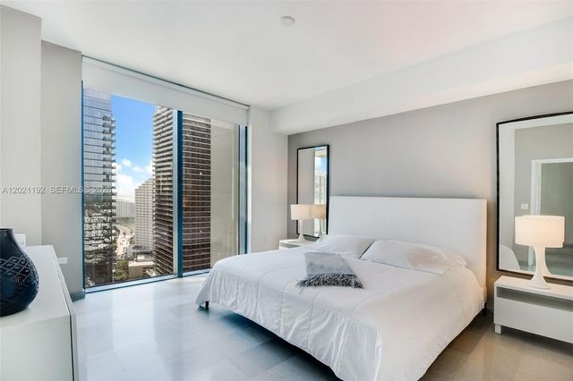 88 SW 7th St 1905, Miami, FL 33130