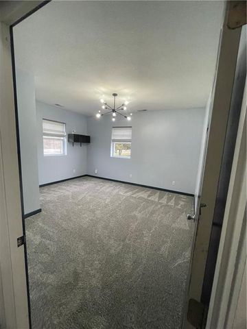 585 NW 500 Road, Clinton, MO 64735