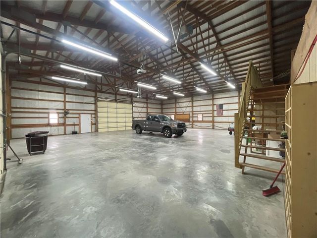 585 NW 500 Road, Clinton, MO 64735