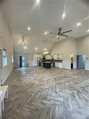 585 NW 500 Road, Clinton, MO 64735