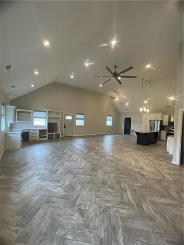 585 NW 500 Road, Clinton, MO 64735