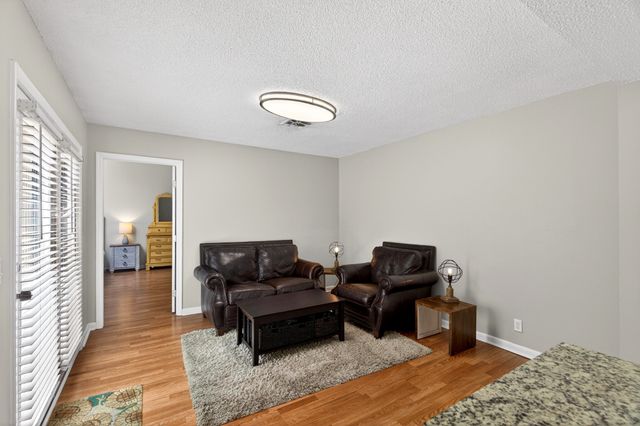 946 Old Fountain Ct, Hermitage, TN 37076