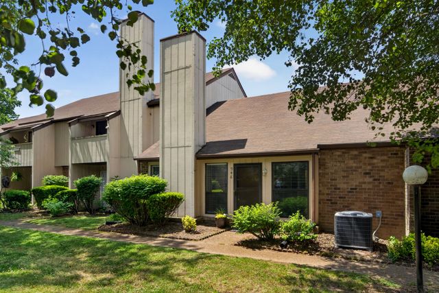 946 Old Fountain Ct, Hermitage, TN 37076