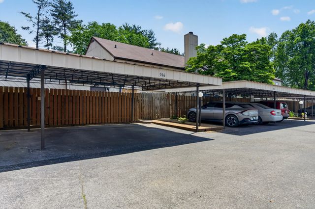 946 Old Fountain Ct, Hermitage, TN 37076