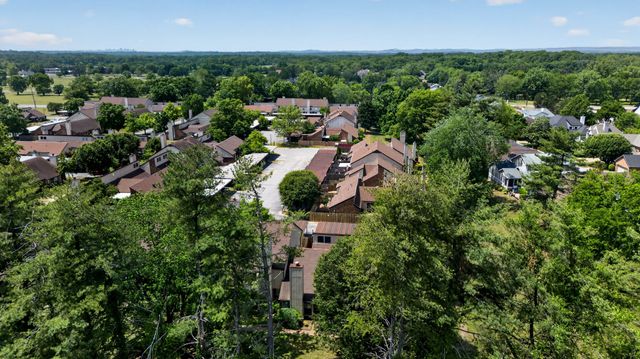 946 Old Fountain Ct, Hermitage, TN 37076