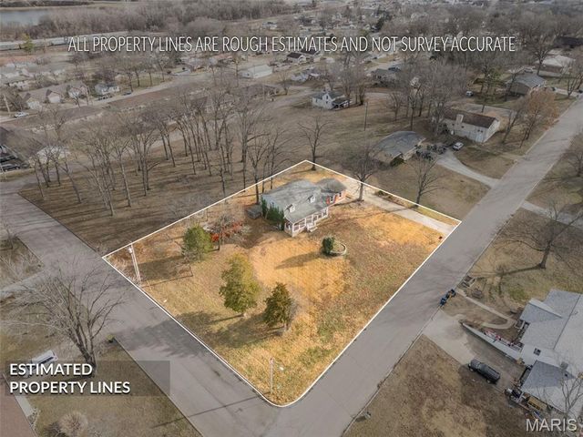 1621 N 6th Street, De Soto, MO 63020