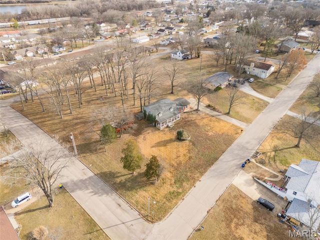 1621 N 6th Street, De Soto, MO 63020