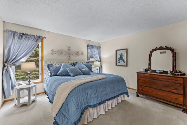 2001 Stonepine Avenue, Hudson, WI 54016