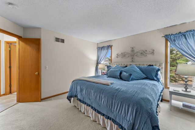 2001 Stonepine Avenue, Hudson, WI 54016