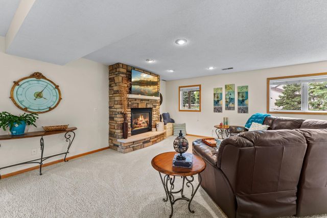2001 Stonepine Avenue, Hudson, WI 54016