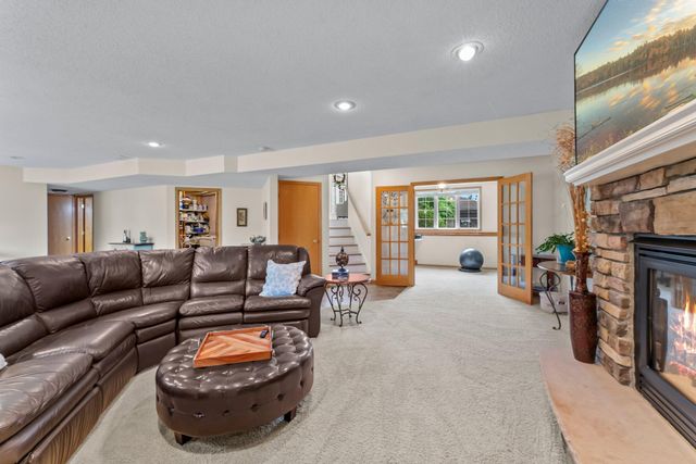 2001 Stonepine Avenue, Hudson, WI 54016