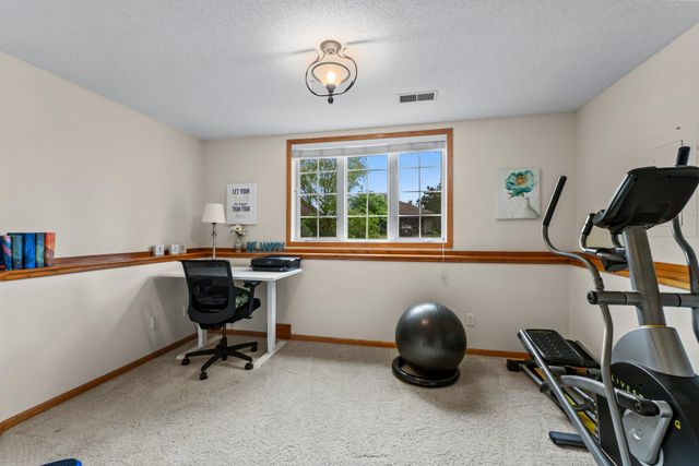 2001 Stonepine Avenue, Hudson, WI 54016