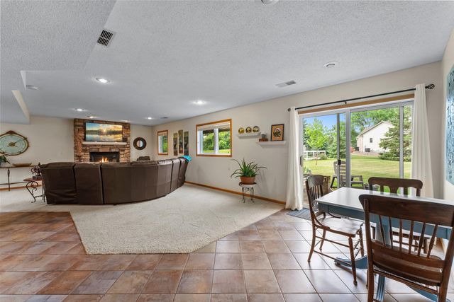 2001 Stonepine Avenue, Hudson, WI 54016