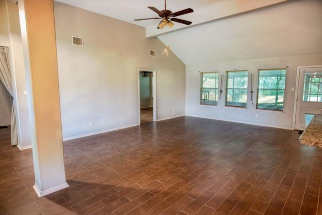 308 County Road 893b, Angleton, TX 77515