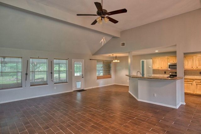 308 County Road 893b, Angleton, TX 77515
