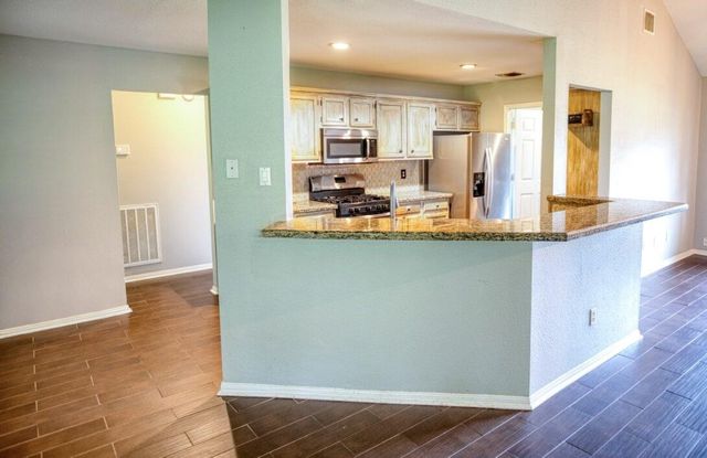 308 County Road 893b, Angleton, TX 77515