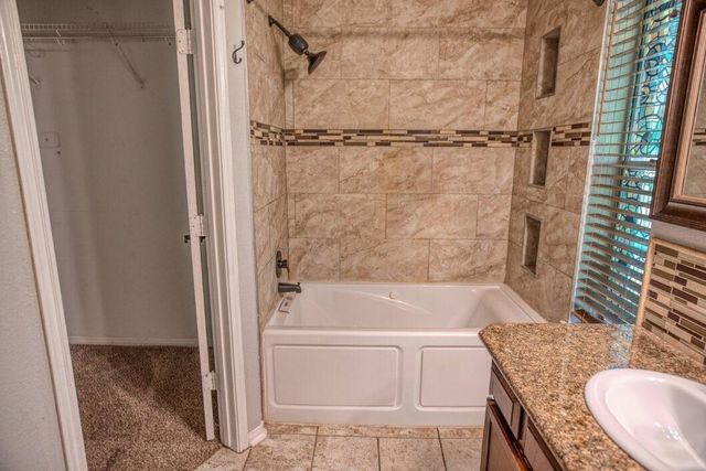 308 County Road 893b, Angleton, TX 77515