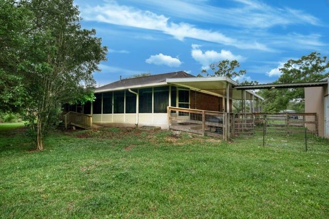 308 County Road 893b, Angleton, TX 77515