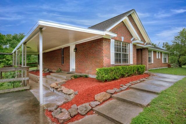 308 County Road 893b, Angleton, TX 77515