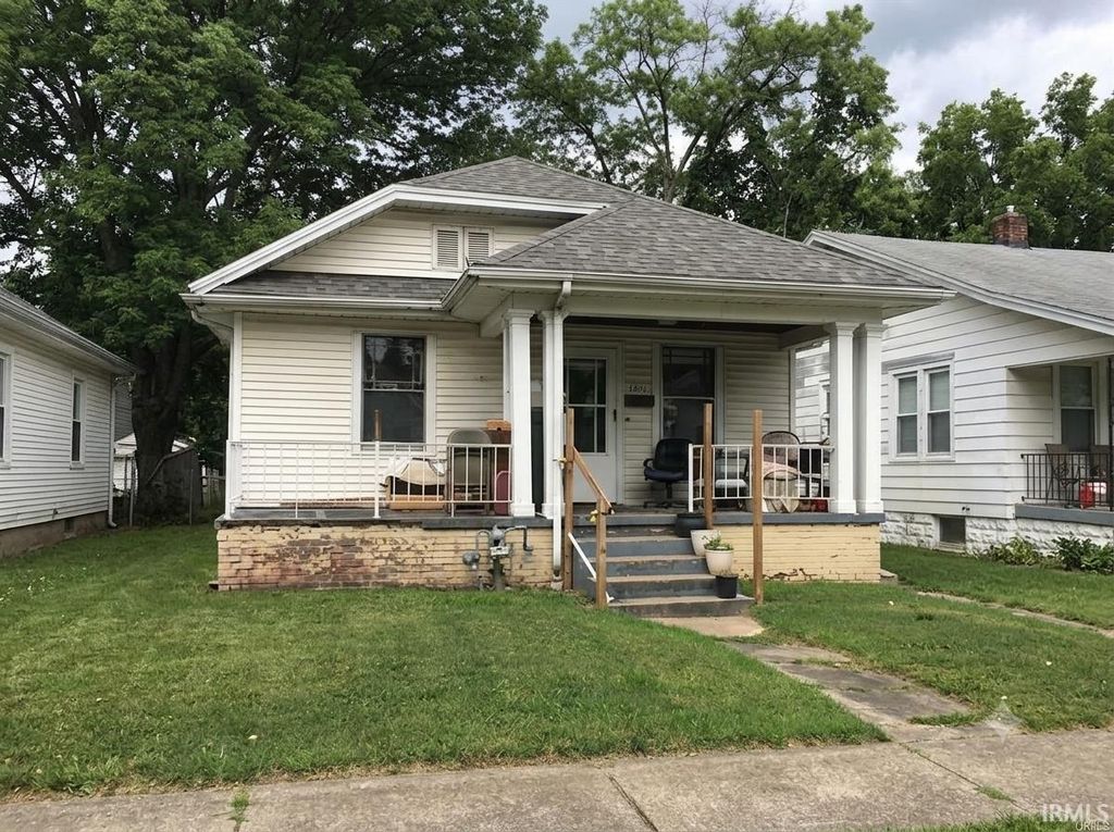 1211 Henning Avenue, Evansville, IN 47714