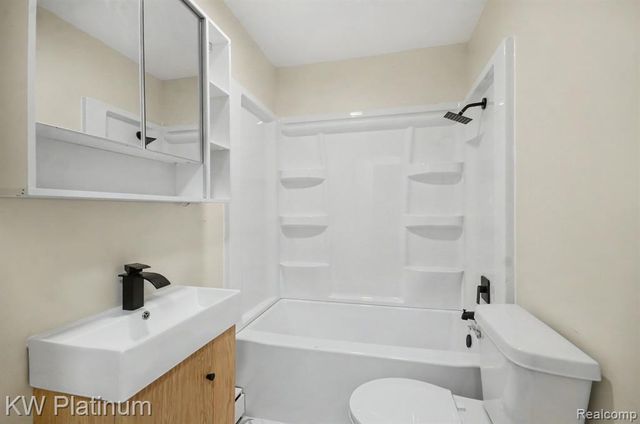 4560 Lapeer Road, Kimball, MI 48074