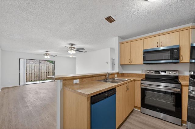 9418 NW 49th Place, Sunrise, FL 33351