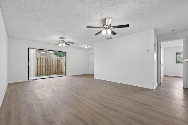 9418 NW 49th Place, Sunrise, FL 33351