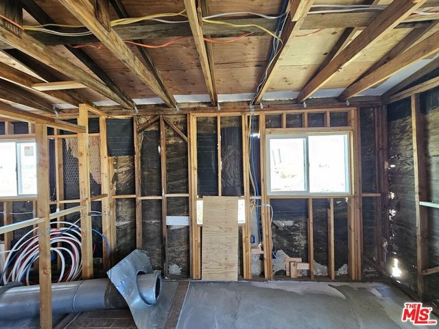 7797 Quartz Road, Mojave, CA 93519