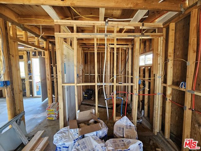 7797 Quartz Road, Mojave, CA 93519