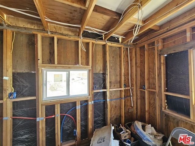 7797 Quartz Road, Mojave, CA 93519