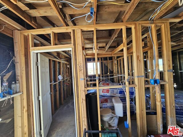 7797 Quartz Road, Mojave, CA 93519